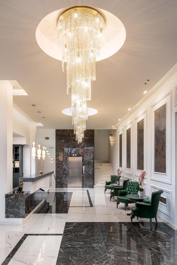 Hotel Leul De Aur Себеш Экстерьер фото