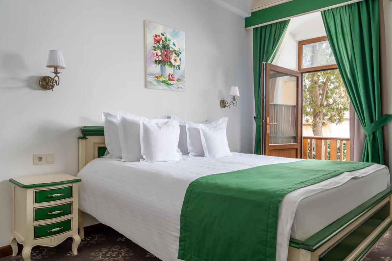 Hotel Leul De Aur Себеш Экстерьер фото