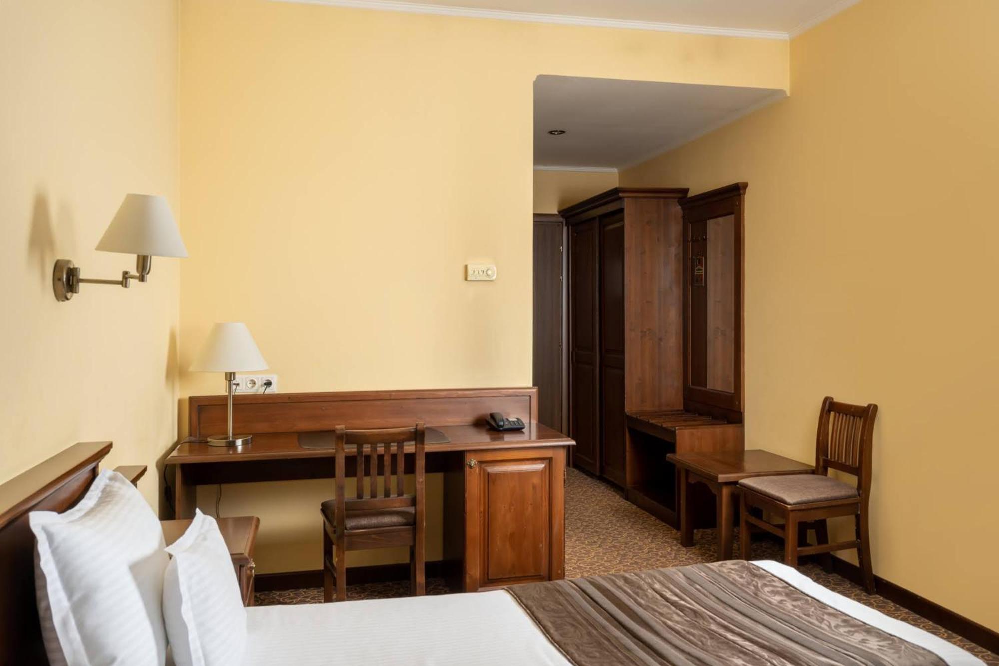 Hotel Leul De Aur Себеш Экстерьер фото