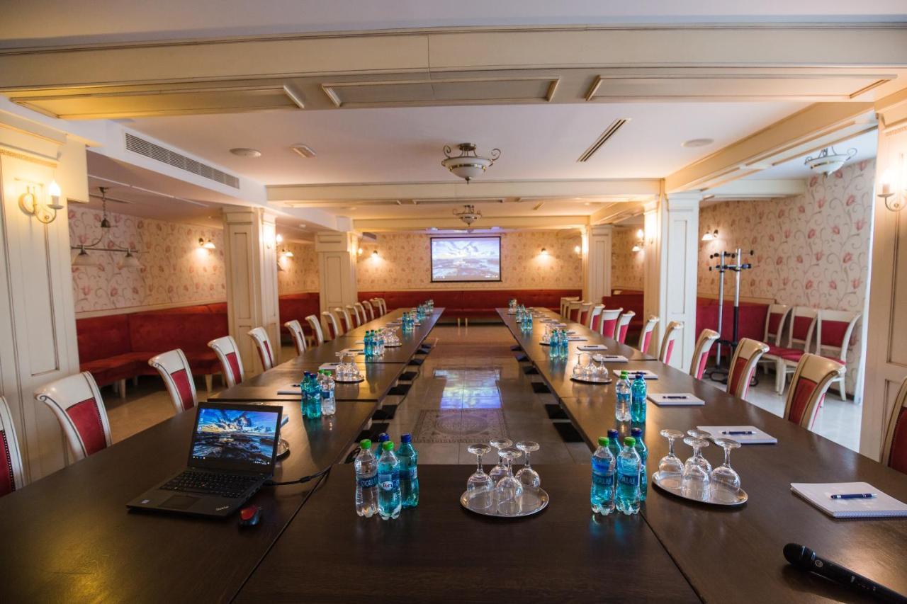 Hotel Leul De Aur Себеш Экстерьер фото